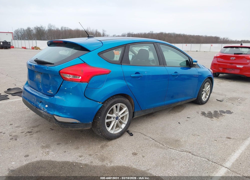 2015 FORD FOCUS SE VIN: 1FADP3K21FL322964