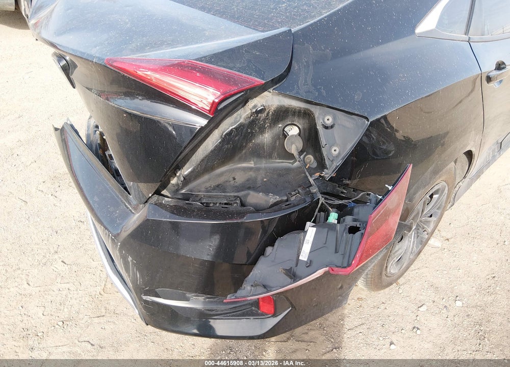 2019 HONDA CIVIC LX VIN: 2HGFC2F65KH575400