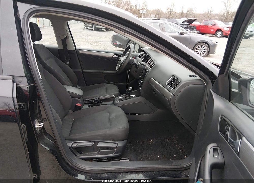 2016 VOLKSWAGEN JETTA 1.4T SE VIN: 3VWD67AJ6GM226547