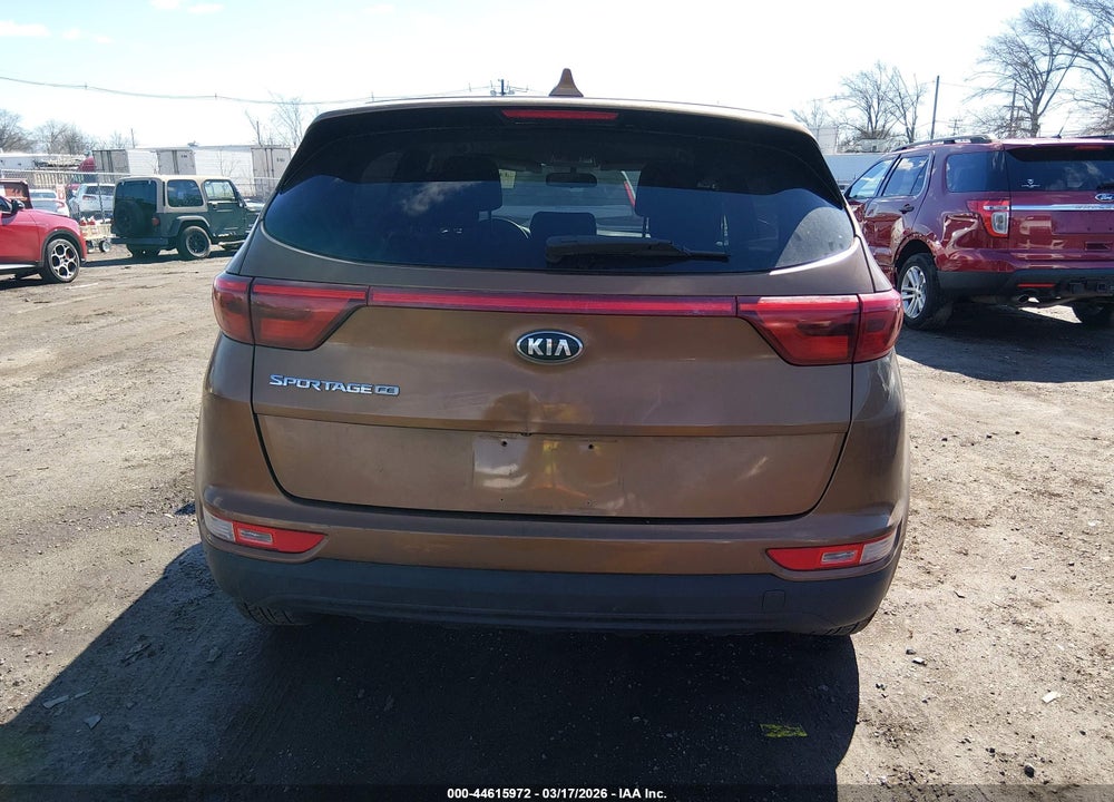 2018 KIA SPORTAGE LX VIN: KNDPM3AC7J7447494
