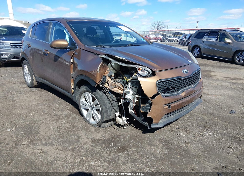 2018 KIA SPORTAGE LX VIN: KNDPM3AC7J7447494