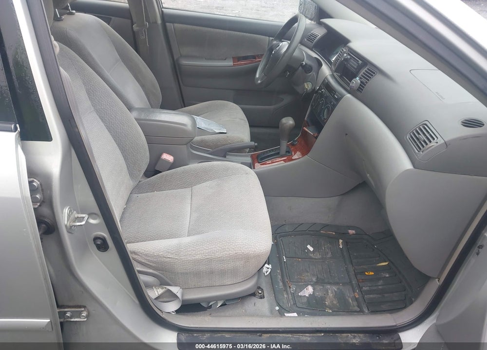 2004 TOYOTA COROLLA LE VIN: 2T1BR32E24C167643