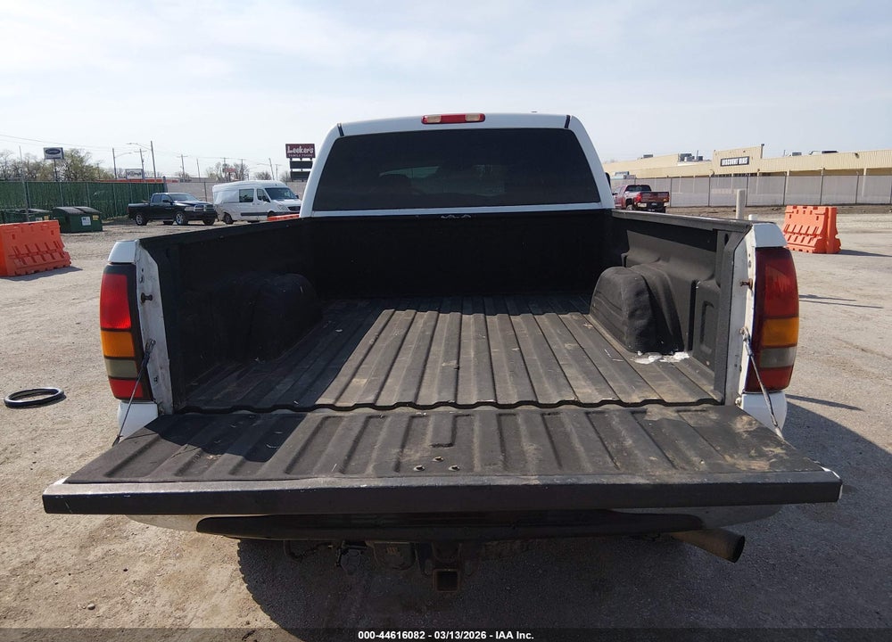 2006 GMC SIERRA 2500HD SLE1 VIN: 1GTHK23D26F172284