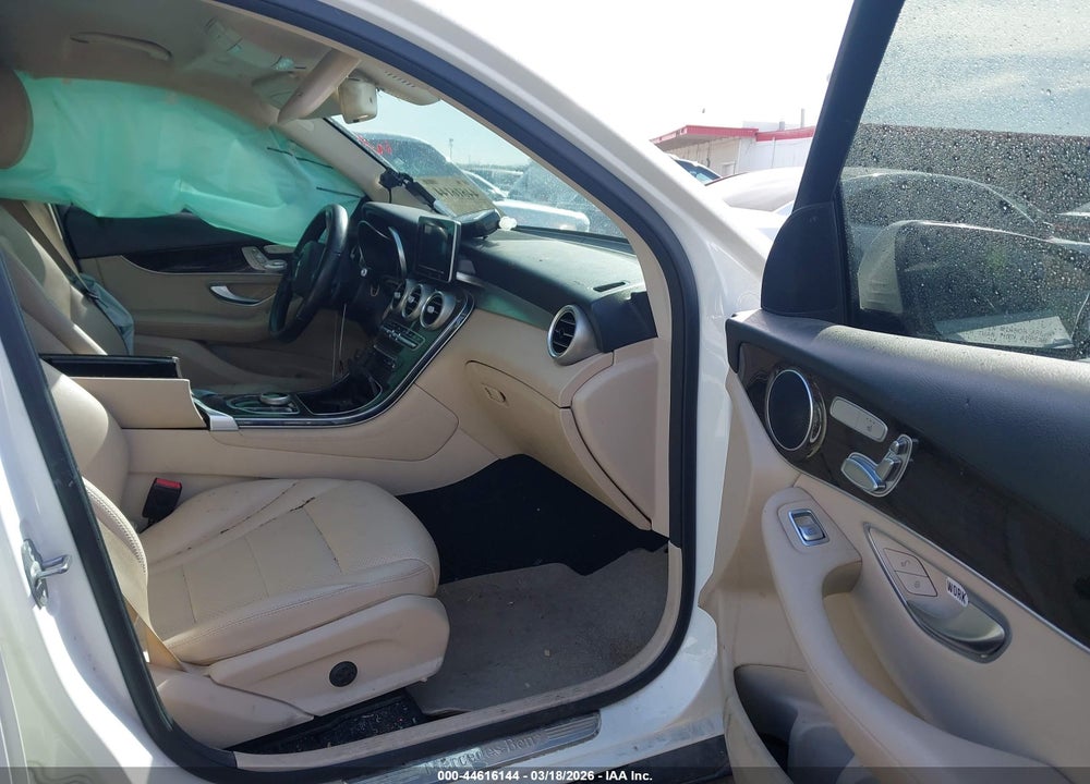 2019 MERCEDES-BENZ GLC 300 VIN: WDC0G4JB9KV163619