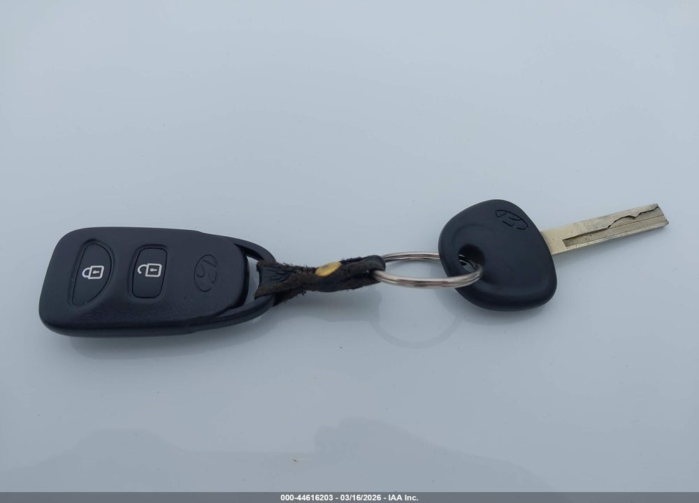 2013 HYUNDAI ACCENT GLS VIN: KMHCT4AE6DU580984