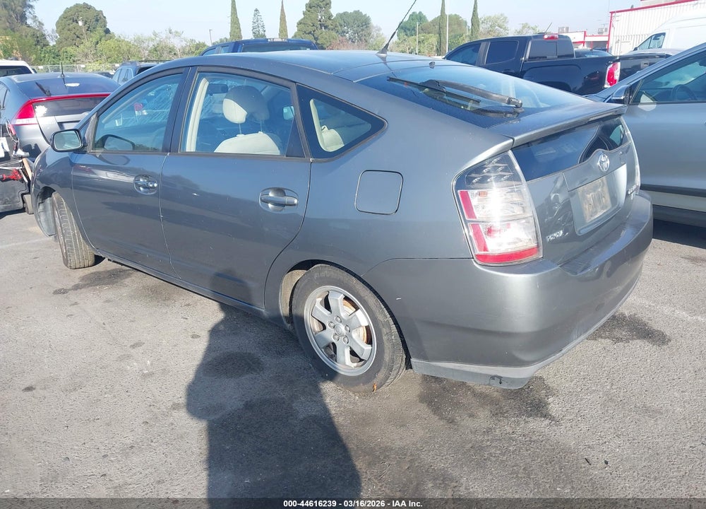 2005 TOYOTA PRIUS VIN: JTDKB20U050133057