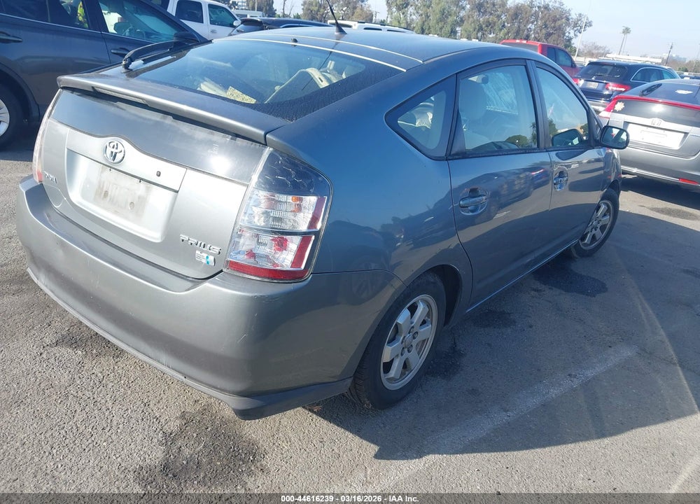 2005 TOYOTA PRIUS VIN: JTDKB20U050133057