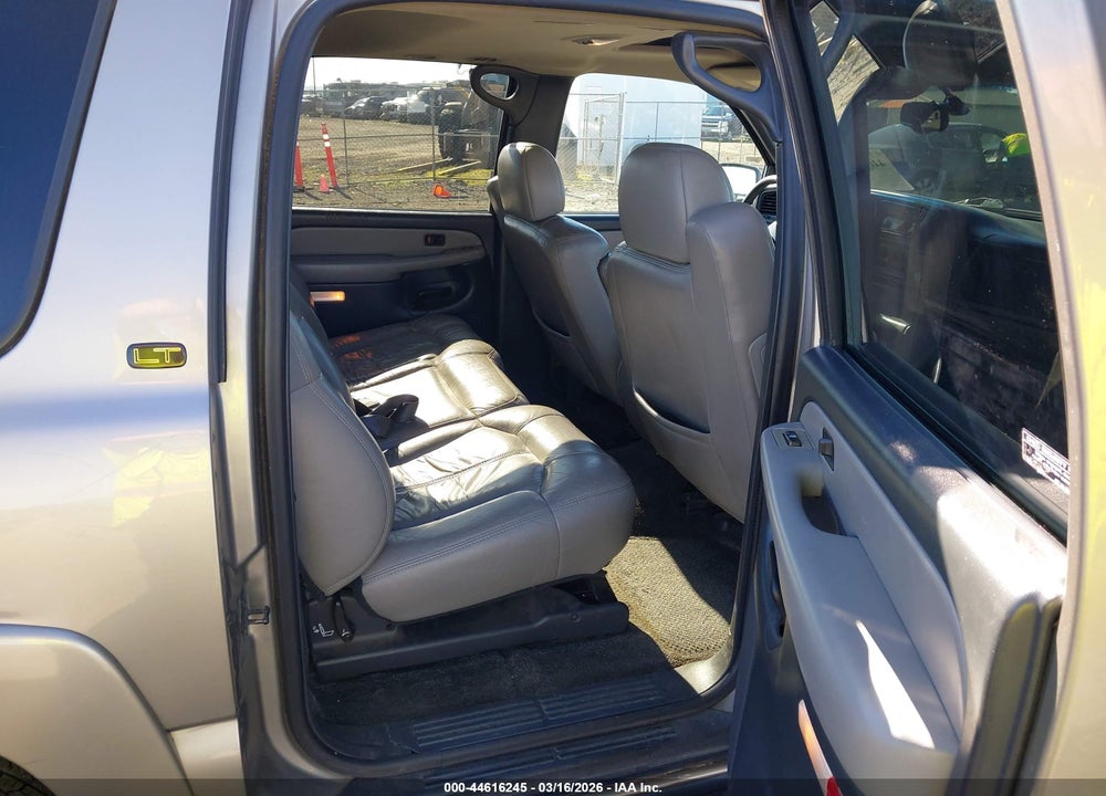 2001 CHEVROLET SUBURBAN K1500 VIN: 3GNFK16T61G150534