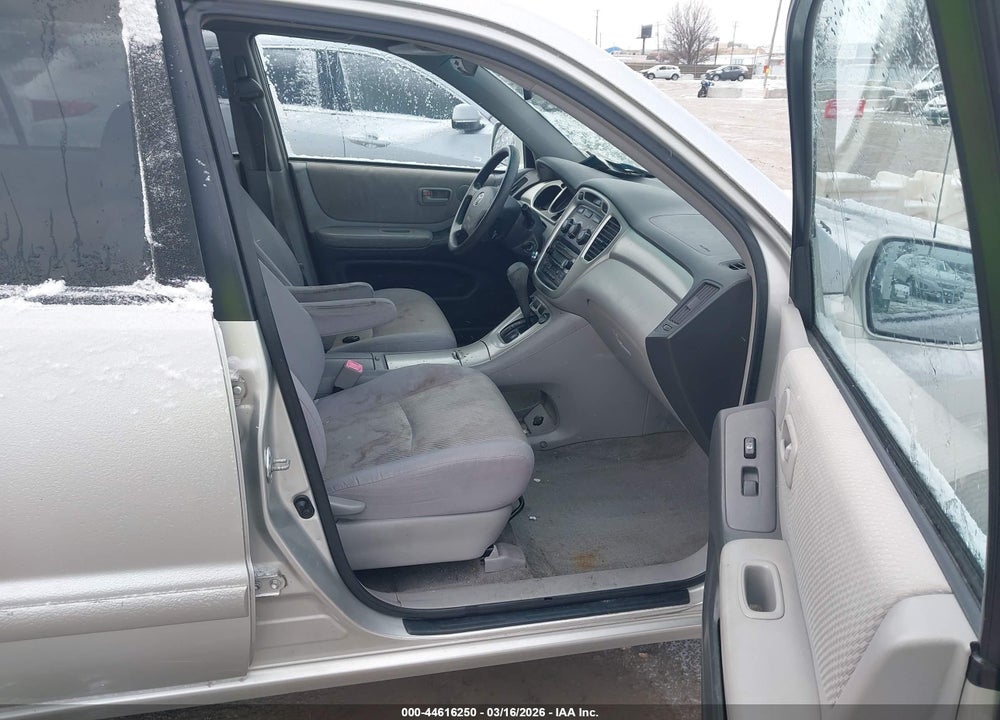 2005 TOYOTA HIGHLANDER VIN: JTEGD21A950130626
