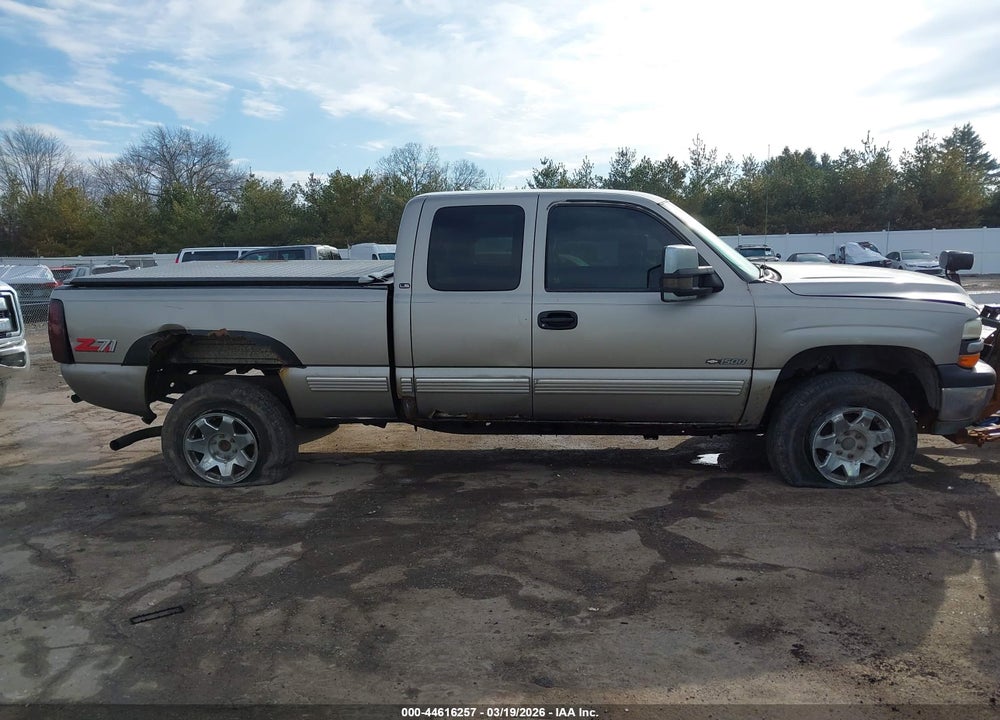 1999 CHEVROLET SILVERADO 1500 LS VIN: 2GCEK19T4X1109563