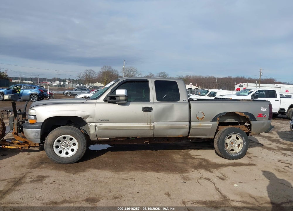 1999 CHEVROLET SILVERADO 1500 LS VIN: 2GCEK19T4X1109563