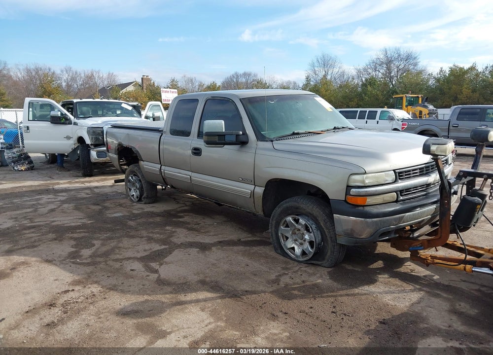 1999 CHEVROLET SILVERADO 1500 LS VIN: 2GCEK19T4X1109563