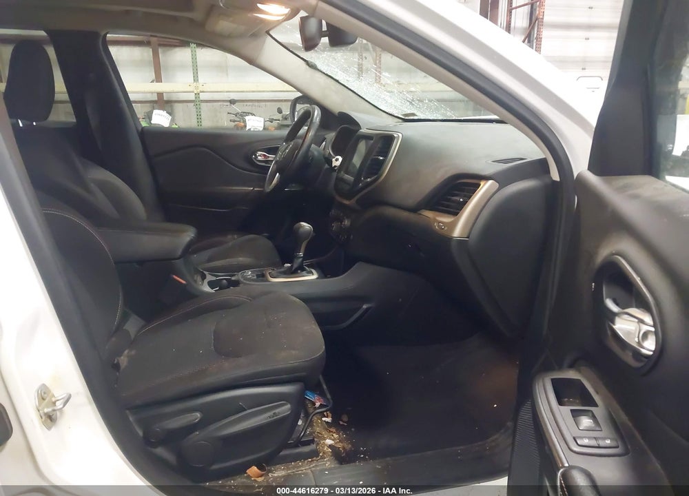 2017 JEEP CHEROKEE NORTH VIN: 1C4PJLCB3HW581514