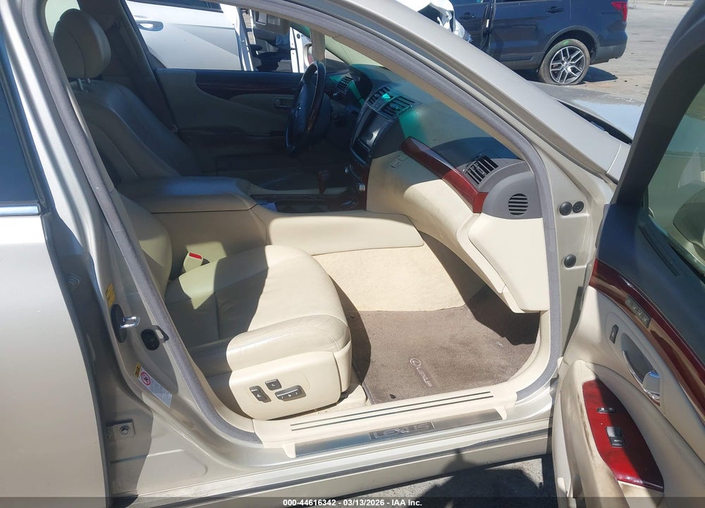 2012 LEXUS LS 460 VIN: JTHBL5EF4C5113126