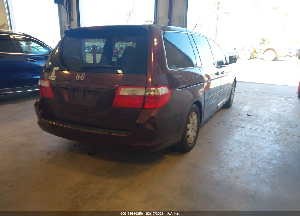 2007 HONDA ODYSSEY LX VIN: 5FNRL38257B034615