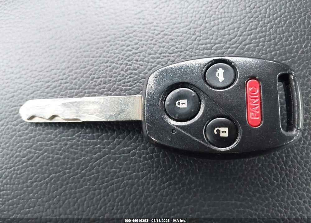 2012 HONDA ACCORD 2.4 EX VIN: 1HGCP2F77CA090403