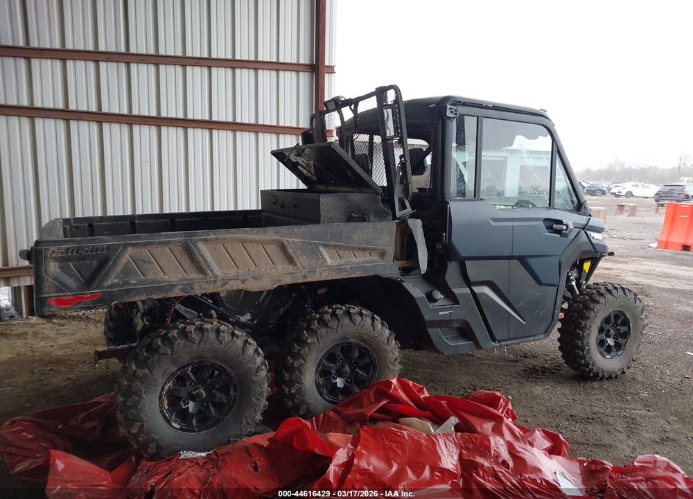 2026 CAN-AM DEFENDER 6X6 LIMITED HD10 VIN: 3JB6VAX45TK000943