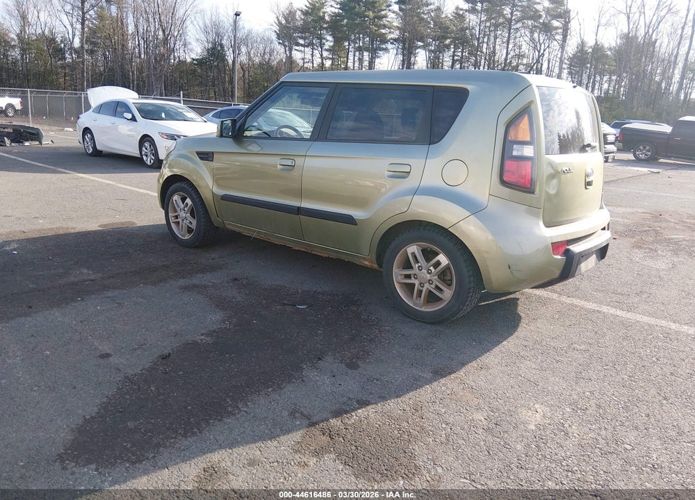 2010 KIA SOUL + VIN: KNDJT2A26A7107280