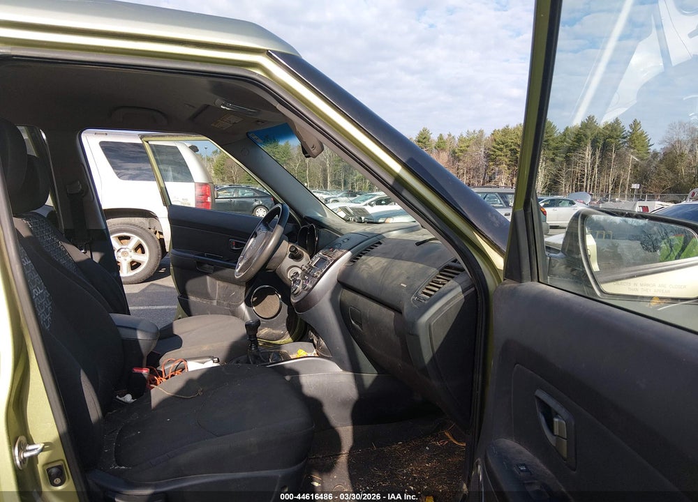 2010 KIA SOUL + VIN: KNDJT2A26A7107280