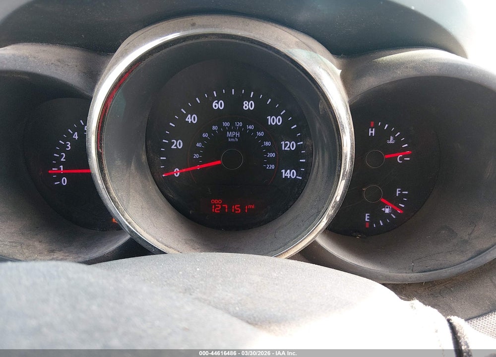 2010 KIA SOUL + VIN: KNDJT2A26A7107280