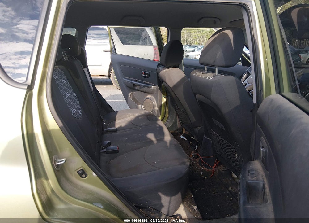 2010 KIA SOUL + VIN: KNDJT2A26A7107280