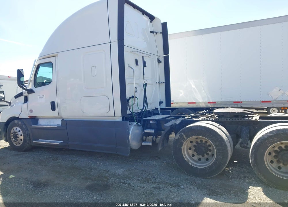 2023 FREIGHTLINER NEW CASCADIA 126 VIN: 1FUJHHDR3PLUE1395