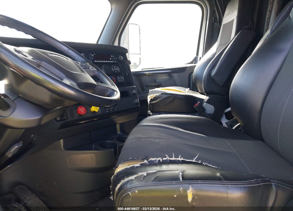 2023 FREIGHTLINER NEW CASCADIA 126 VIN: 1FUJHHDR3PLUE1395