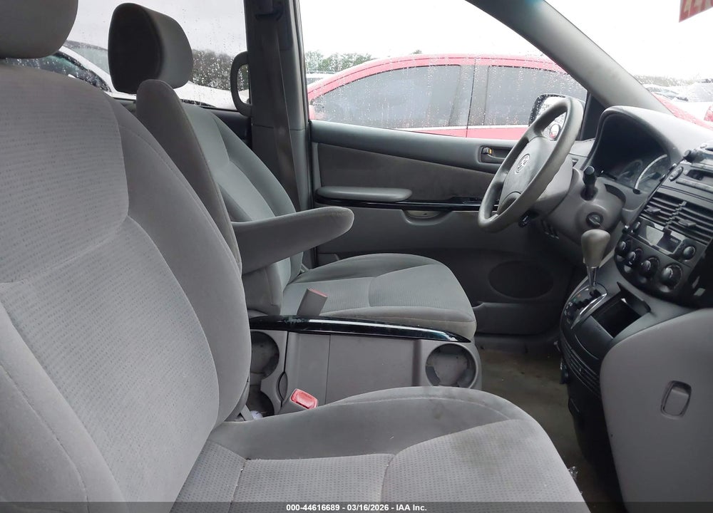 2005 TOYOTA SIENNA LE VIN: 5TDZA23C55S235942