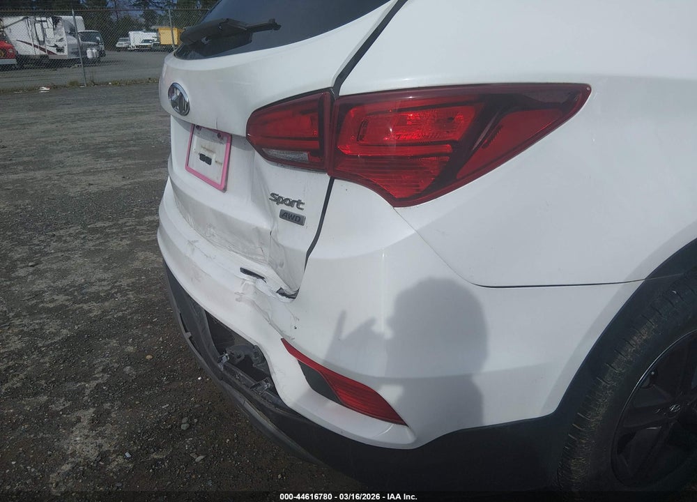 2017 HYUNDAI SANTA FE SPORT 2.4L VIN: 5XYZTDLB7HG391916