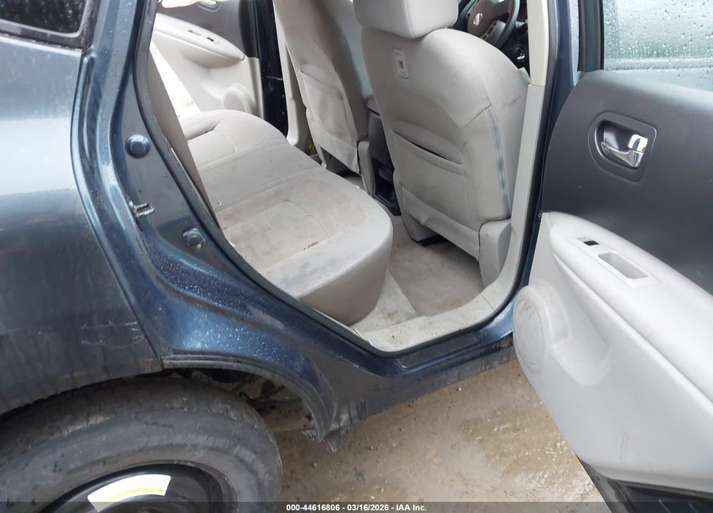 2014 NISSAN ROGUE SELECT S VIN: JN8AS5MT0EW619965