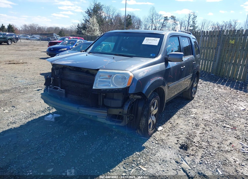 2012 HONDA PILOT TOURING VIN: 5FNYF4H92CB033227