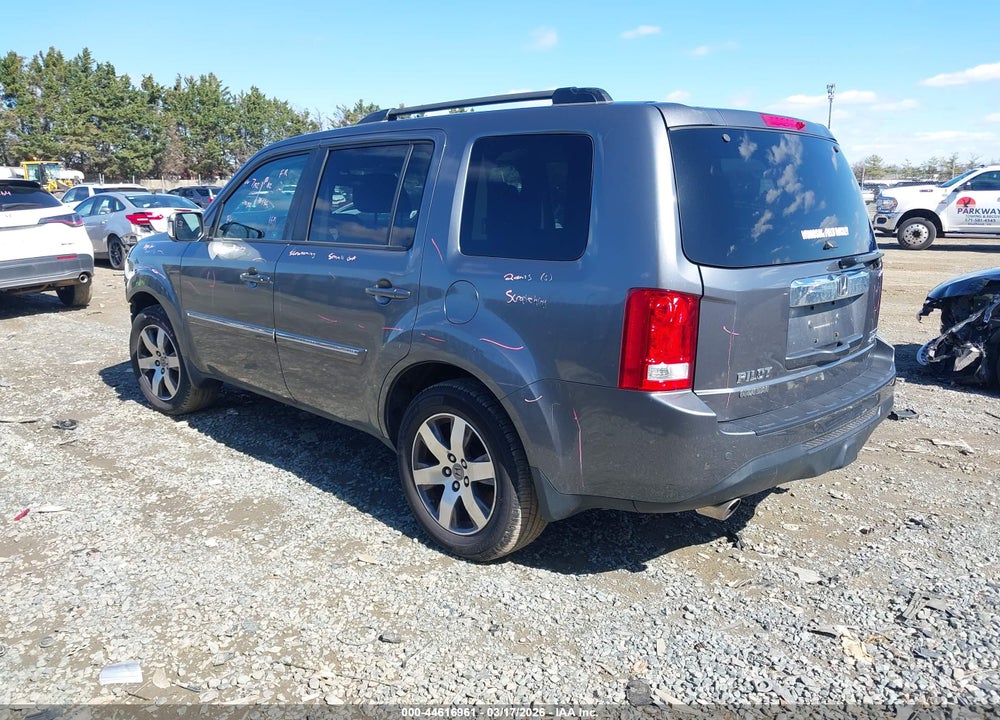 2012 HONDA PILOT TOURING VIN: 5FNYF4H92CB033227