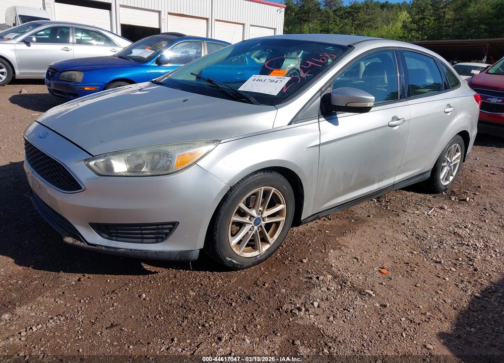 2015 FORD FOCUS SE VIN: 1FADP3F28FL252468