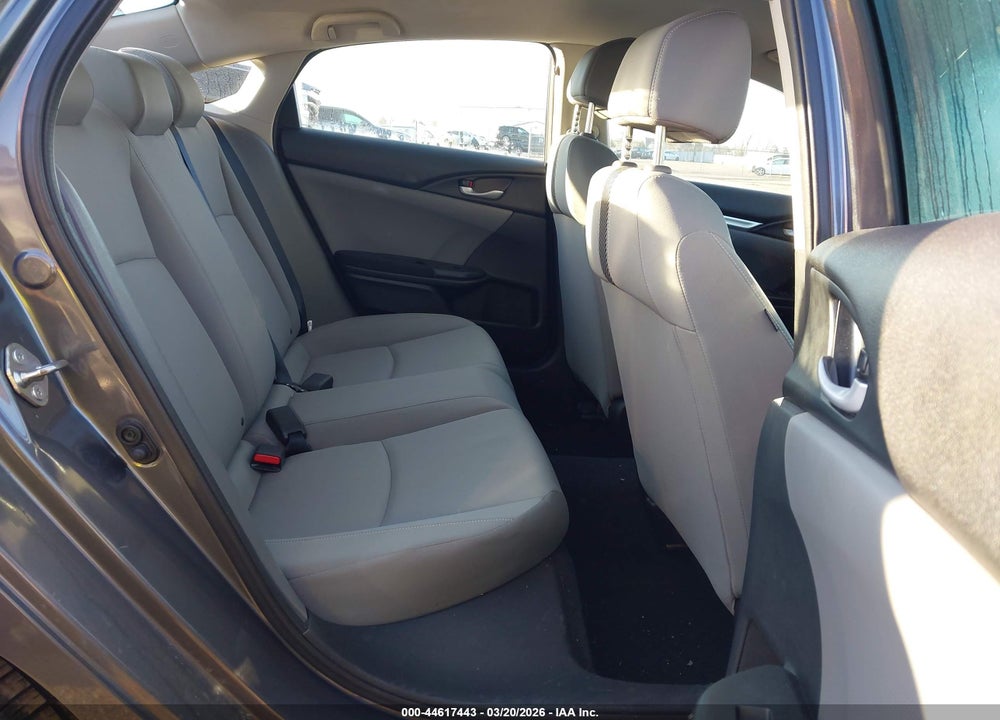 2018 HONDA CIVIC LX VIN: 2HGFC2F53JH599880