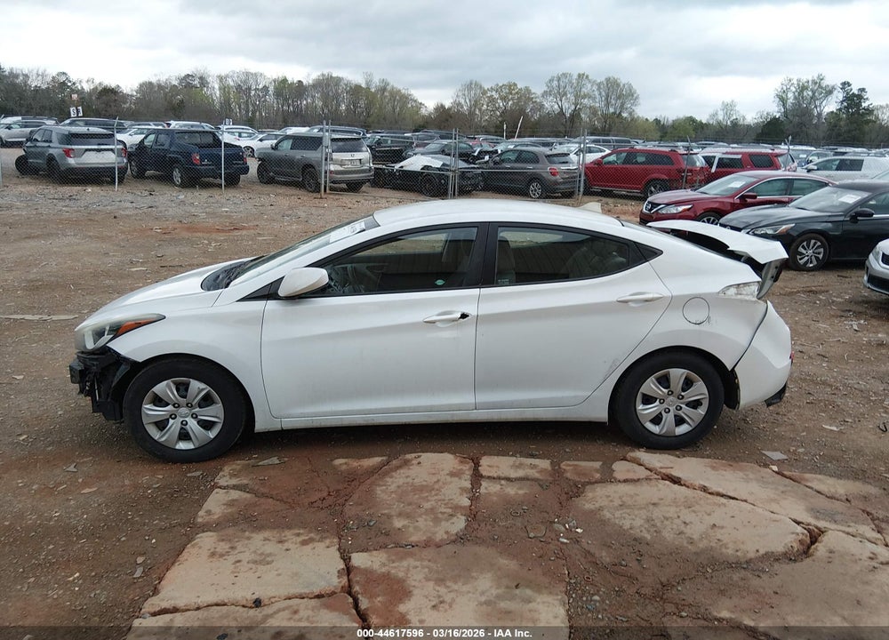 2016 HYUNDAI ELANTRA SE VIN: 5NPDH4AE2GH737175