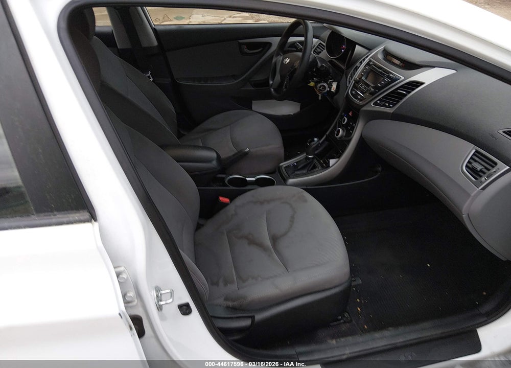 2016 HYUNDAI ELANTRA SE VIN: 5NPDH4AE2GH737175