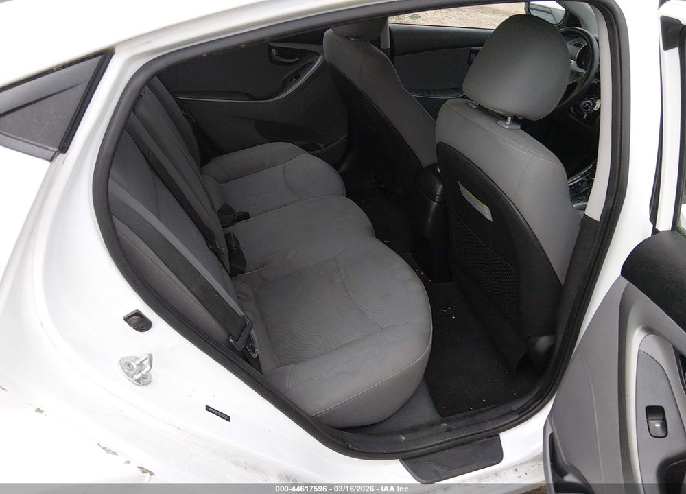 2016 HYUNDAI ELANTRA SE VIN: 5NPDH4AE2GH737175