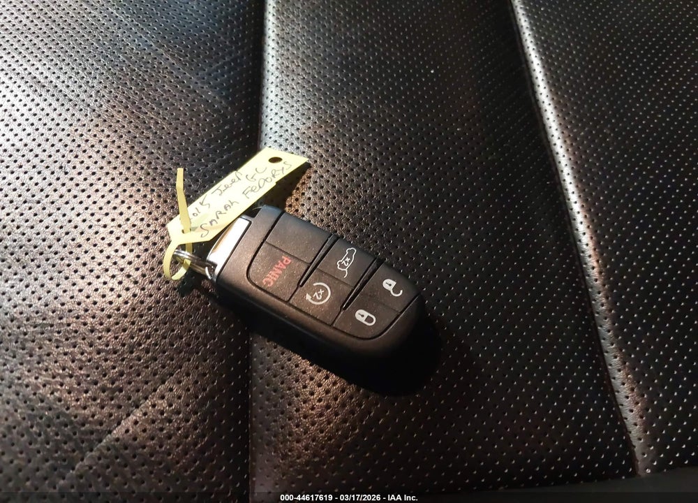 2015 JEEP GRAND CHEROKEE OVERLAND VIN: 1C4RJFCG3FC919675
