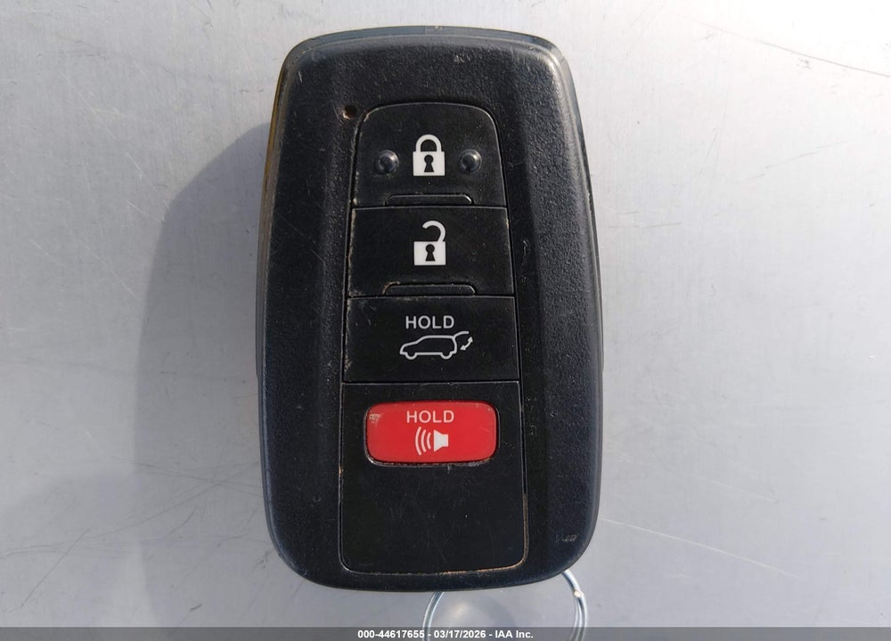 2020 TOYOTA RAV4 XLE VIN: 2T3W1RFV1LW103572
