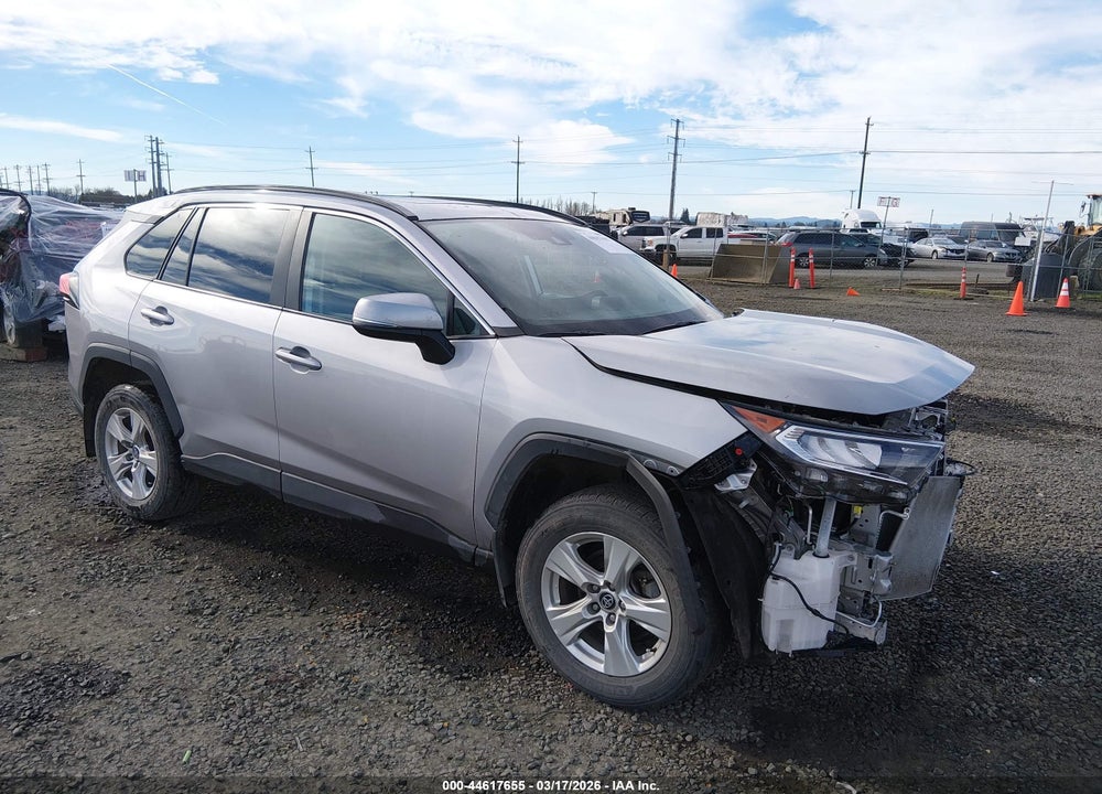 2020 TOYOTA RAV4 XLE VIN: 2T3W1RFV1LW103572