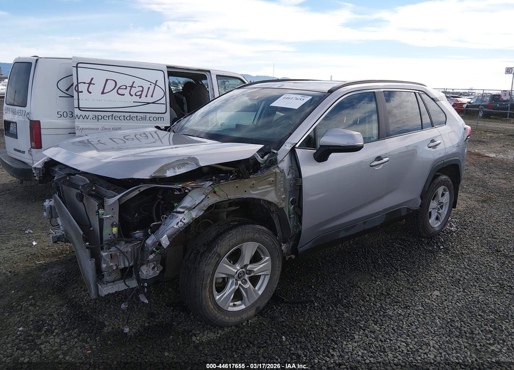 2020 TOYOTA RAV4 XLE VIN: 2T3W1RFV1LW103572
