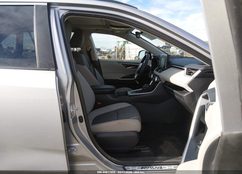 2020 TOYOTA RAV4 XLE VIN: 2T3W1RFV1LW103572