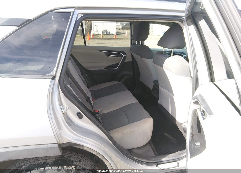 2020 TOYOTA RAV4 XLE VIN: 2T3W1RFV1LW103572