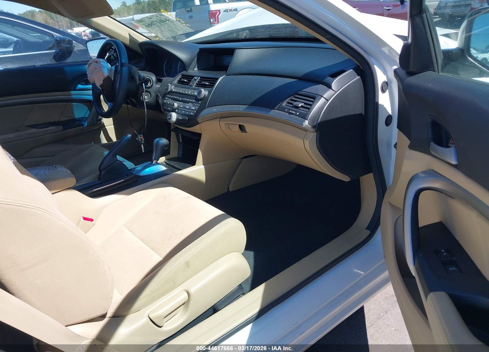 2012 HONDA ACCORD 2.4 EX VIN: 1HGCS1B77CA022083