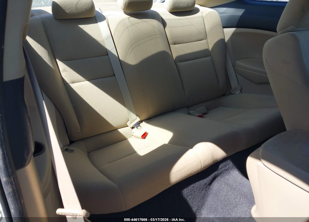 2012 HONDA ACCORD 2.4 EX VIN: 1HGCS1B77CA022083