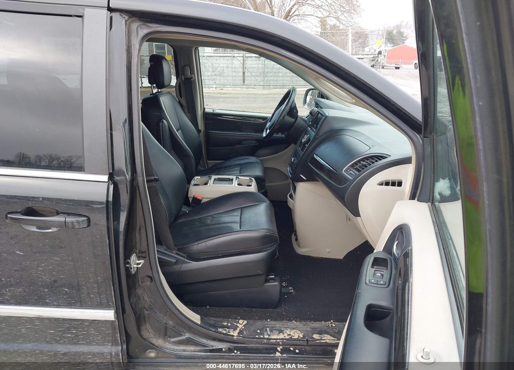 2014 CHRYSLER TOWN & COUNTRY TOURING VIN: 2C4RC1BG7ER448117