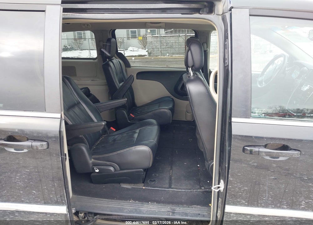 2014 CHRYSLER TOWN & COUNTRY TOURING VIN: 2C4RC1BG7ER448117