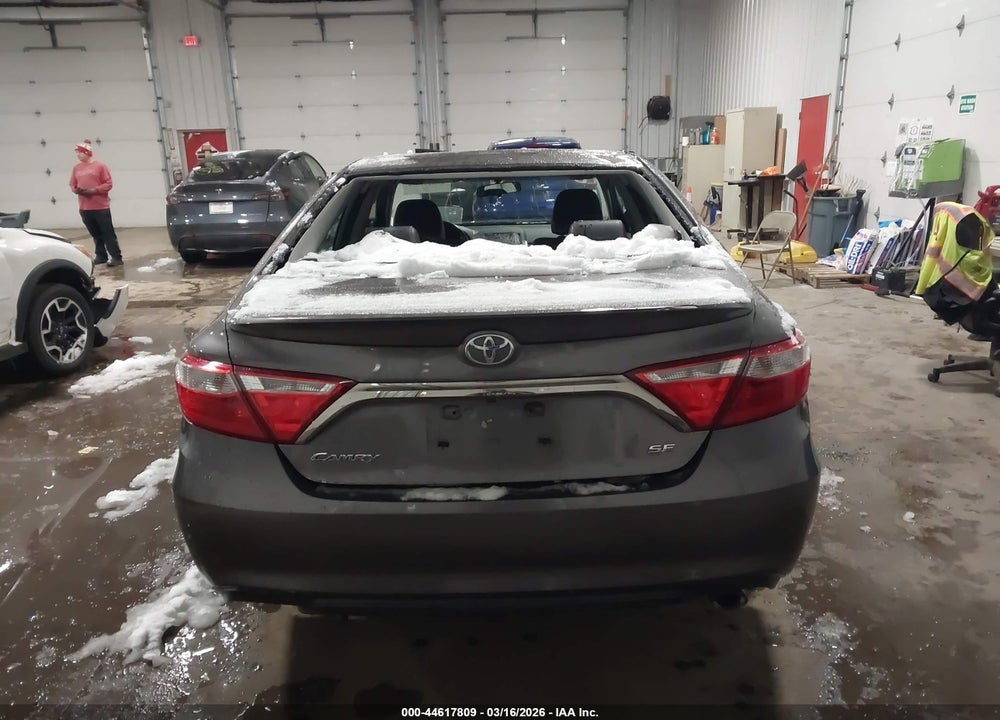 2017 TOYOTA CAMRY SE VIN: 4T1BF1FK7HU419680