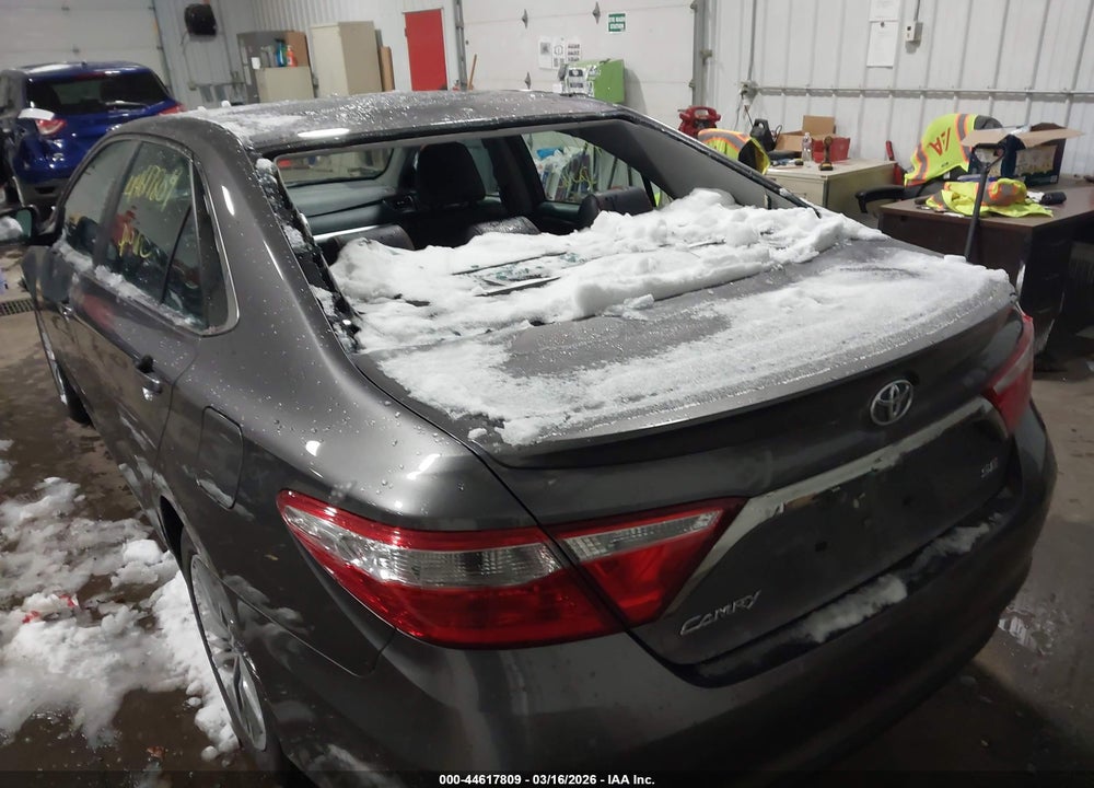 2017 TOYOTA CAMRY SE VIN: 4T1BF1FK7HU419680