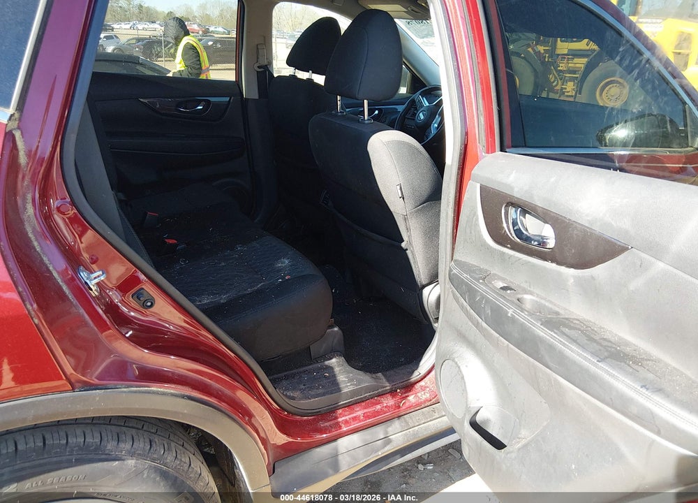 2018 NISSAN ROGUE SV VIN: 5N1AT2MT3JC811508